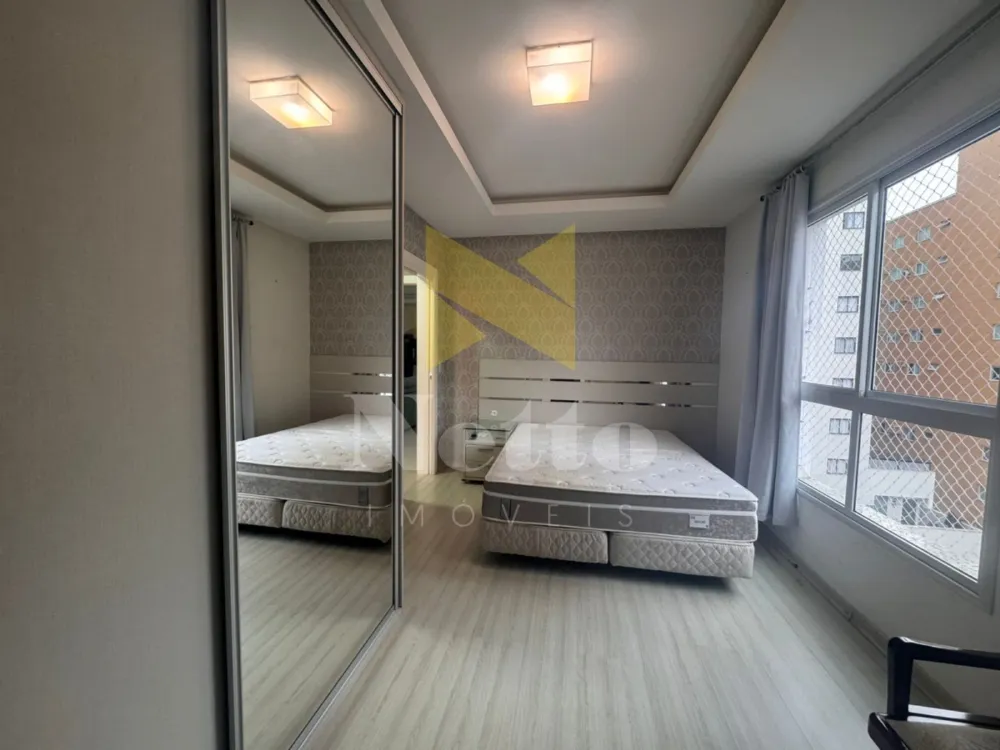 Apartamento com 3 suítes