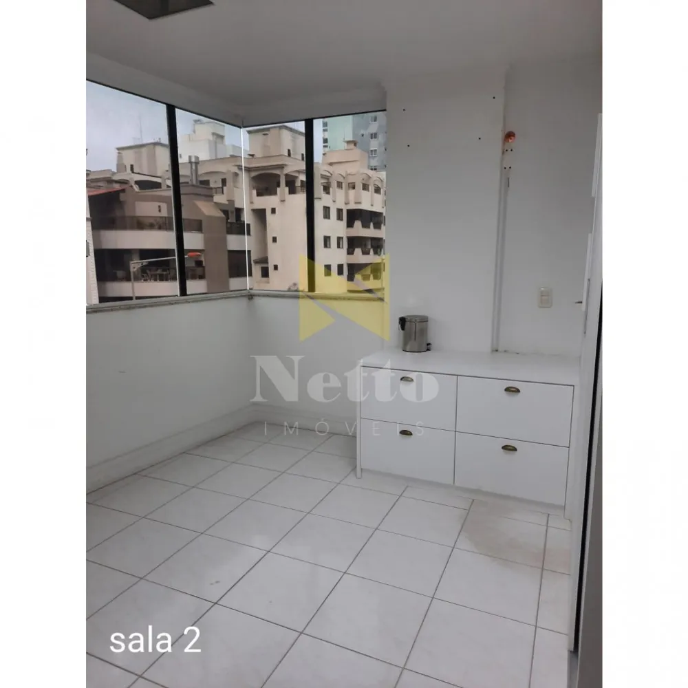 Sala Aérea de frente para Avenida Nereu Ramos