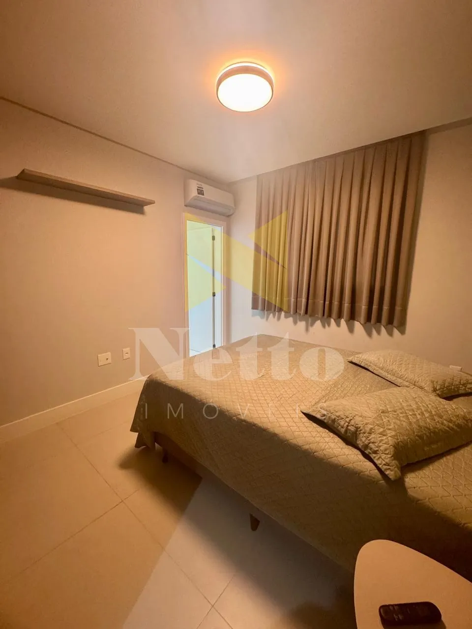 Amplo apartamento com 4 suítes