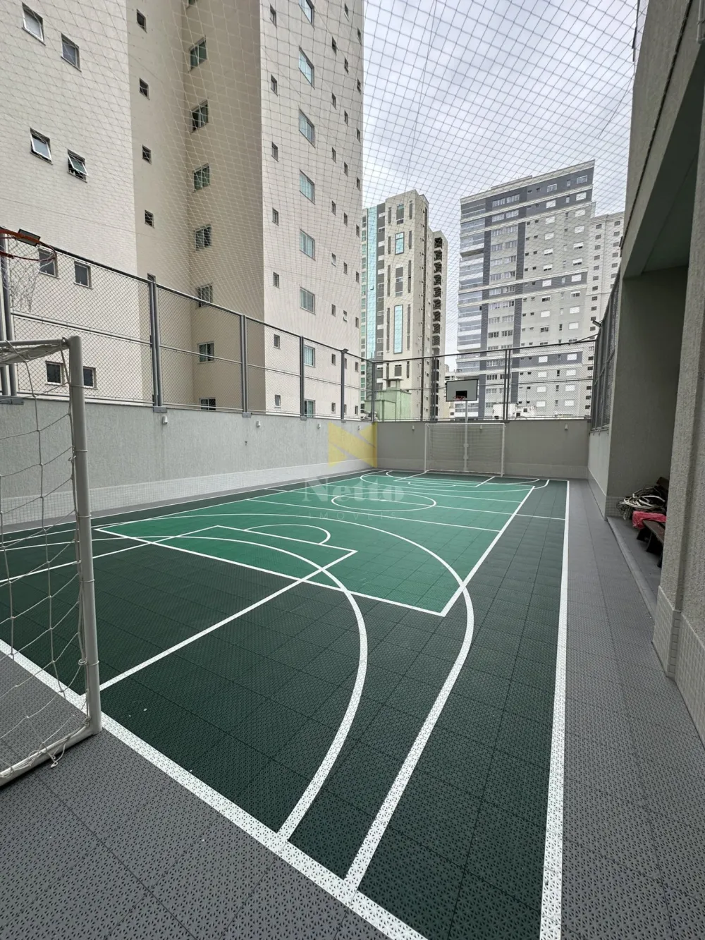 Amplo apartamento com 4 suítes