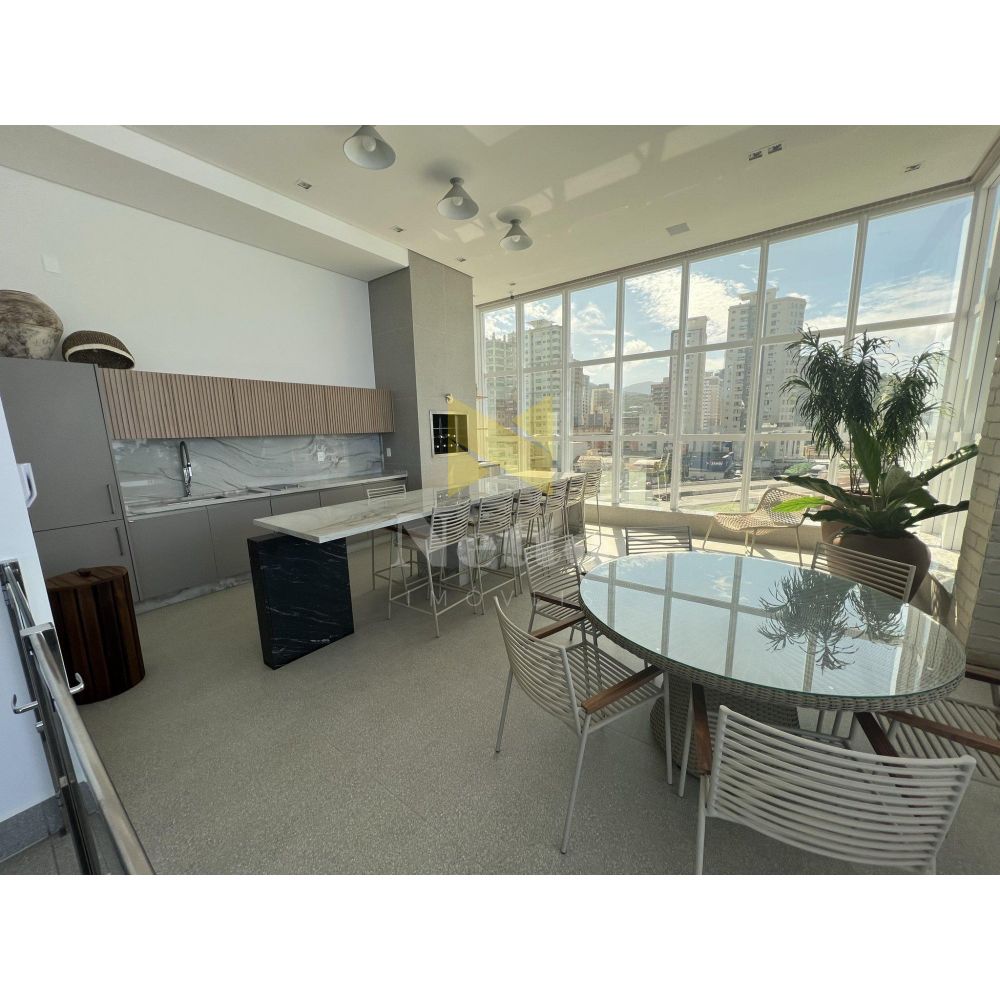 FINAMENTE MOBILIADO 4 SUÍTES