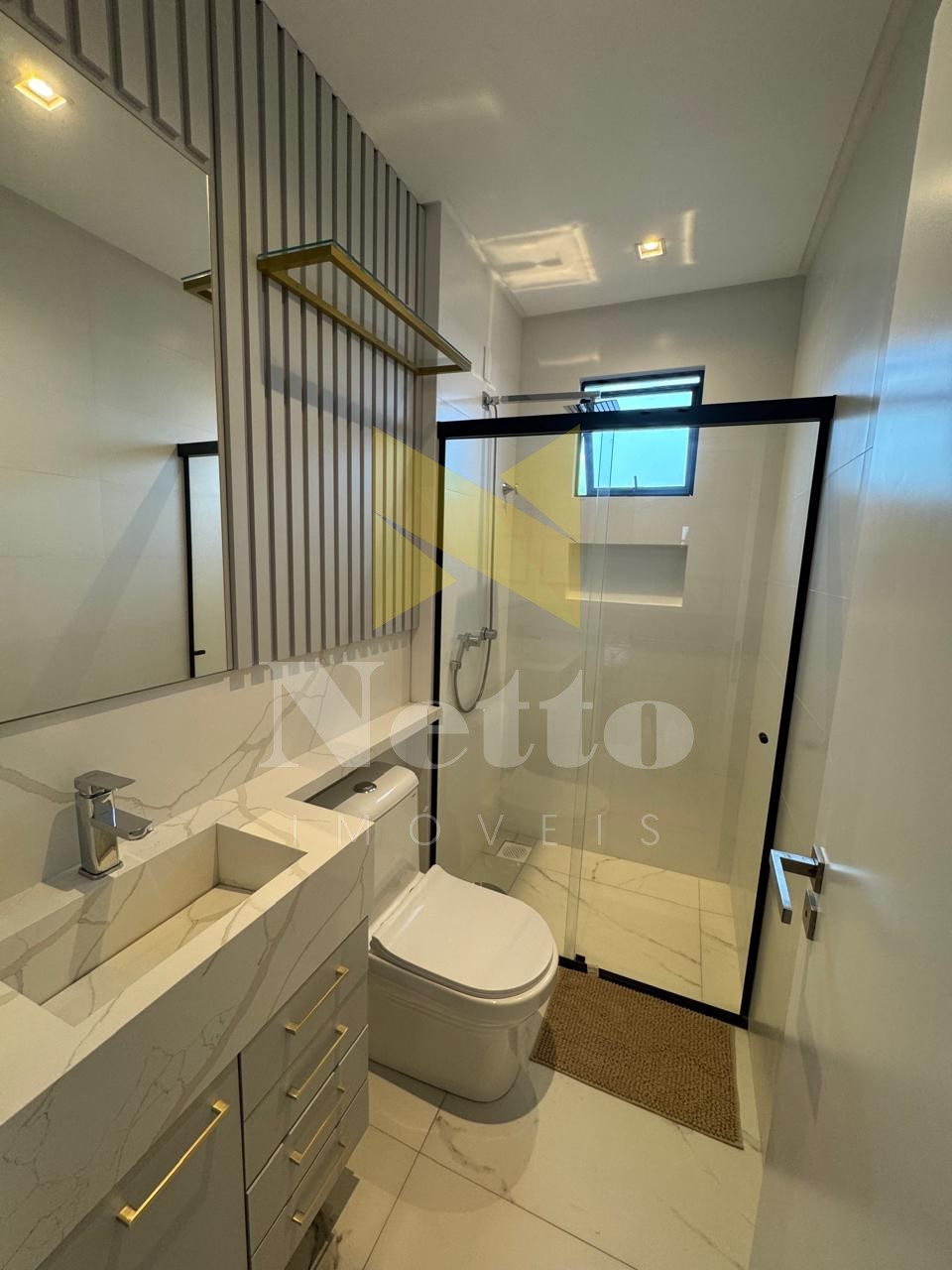 Maravilhoso apartamento com 2 suítes