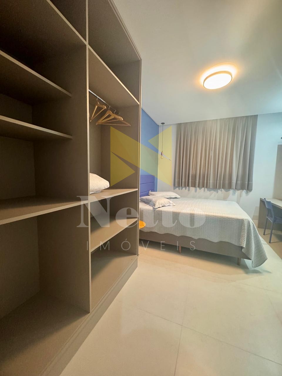 Amplo apartamento com 4 suítes